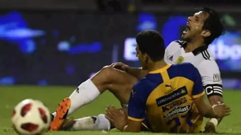 Roque Santa Cruz: Rival le mete feo planchazo y terminan comiendo un asado