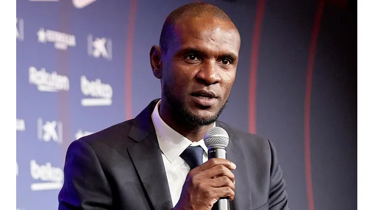 Abidal está en París junto a otro directivo culé.