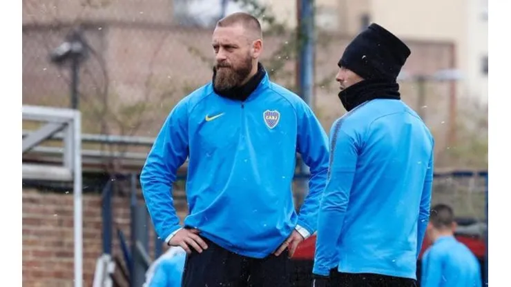 Daniele De Rossi se entrena con los xeneizes.