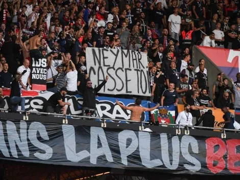 Hinchada del PSG muestra lienzos y canta contra Neymar