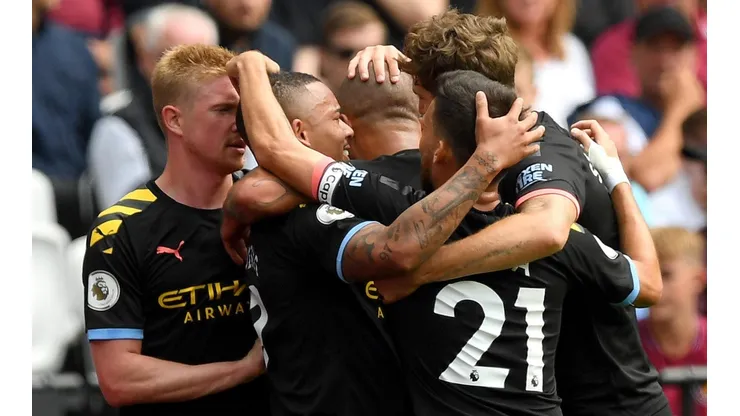 Manchester City golea al West Ham en el inicio de la Premier League