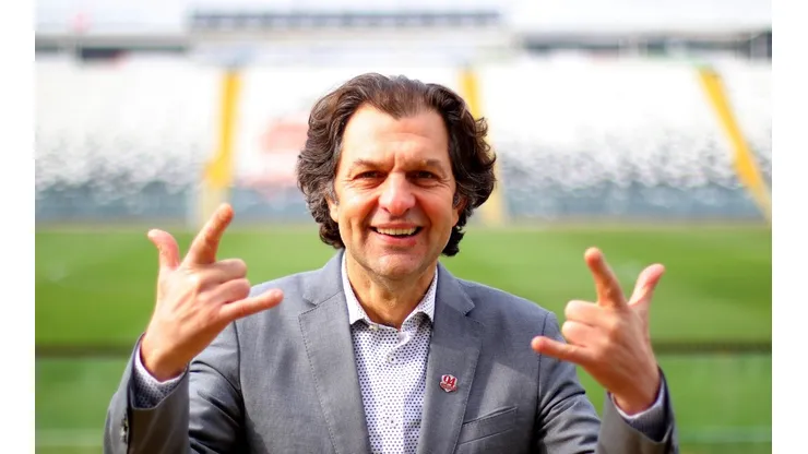 Mosa anuncia la comisión para remodelar el Monumental.