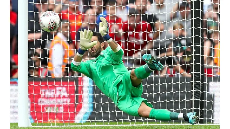 Claudio Bravo fue la figura en el primer título de la temporada para el City