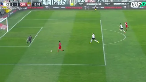 Dudas de Brayan Cortés permiten la apertura de la cuenta de Curicó ante Colo Colo (Foto: Transmisión CDF)
