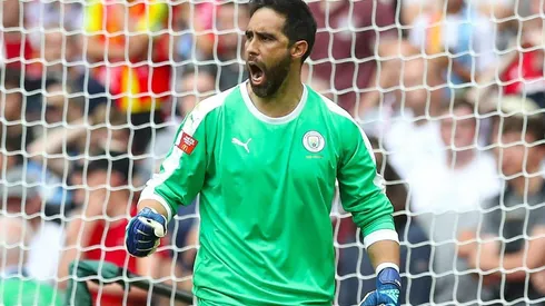 Prensa europea a los pies de Claudio Bravo: "Marcó su mejor partido desde que llegó a Inglaterra" (Foto: Agencia Uno)