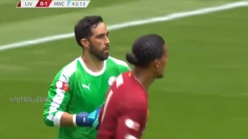 Claudio Bravo ha respondido en la primera fracción