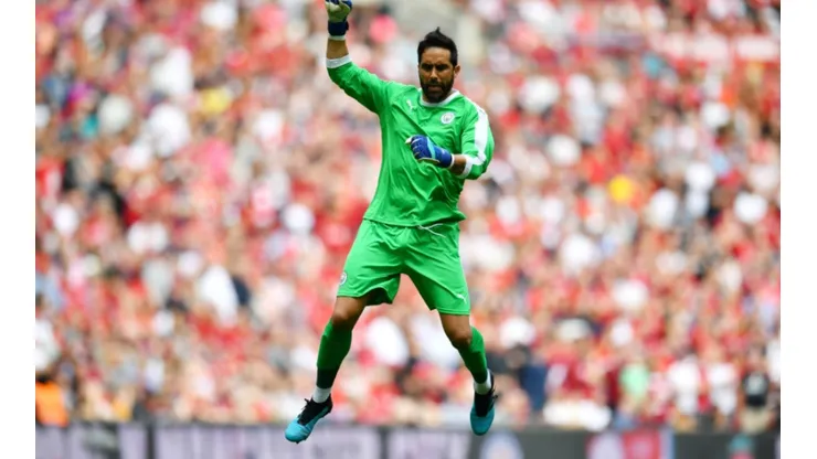 Claudio Bravo se lució en la final por el Community Shield