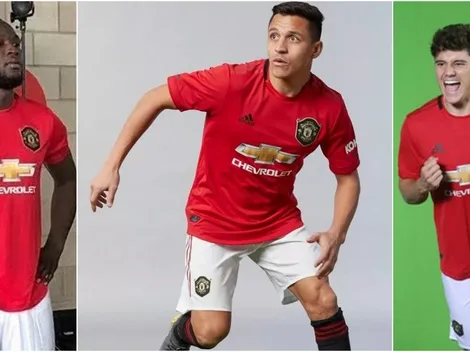 Alexis se toma su primera foto con la nueva camiseta y su adiós se diluye