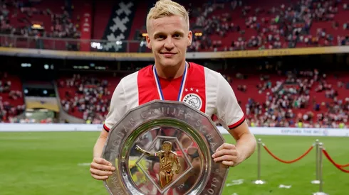 Van de Beek se acerca al Madrid