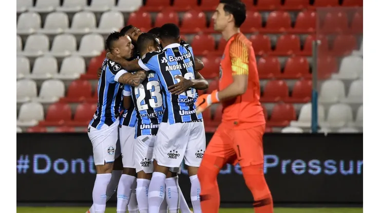 Gremio pasa a cuartos