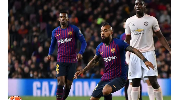 Arturo Vidal vuelve a Barcelona y está citado para jugar frente a Arsenal