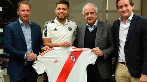 Paulo Díaz con la camiseta de River. El séptimo nacido en Chile con la millonaria