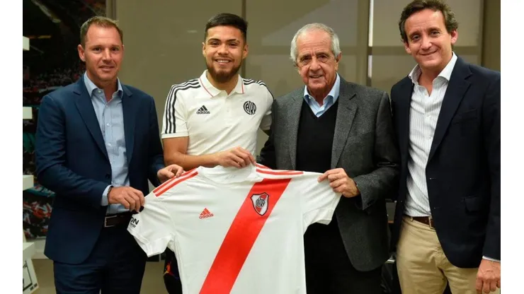 Paulo Díaz con la camiseta de River. El séptimo nacido en Chile con la millonaria