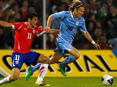 Forlán avisa: "Sigo siendo jugador profesional, no he anunciado mi retiro"