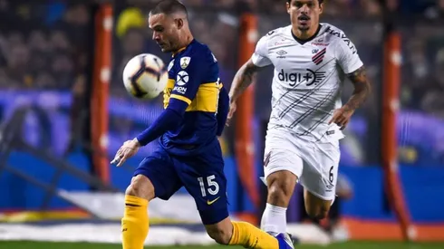 ¡Para qué te traje! Nahitan Nández se pierde un gol solo frente al arco (Foto: Getty Images)