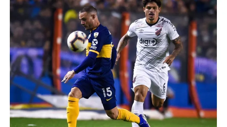 ¡Para qué te traje! Nahitan Nández se pierde un gol solo frente al arco (Foto: Getty Images)