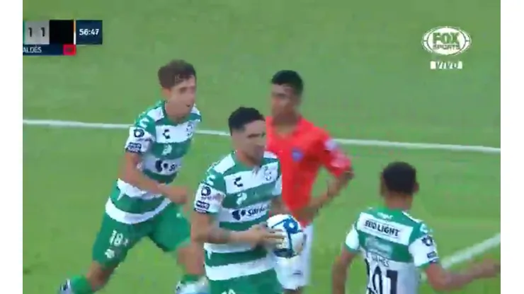 Diego Valdés marcó su primer tanto de la temporada