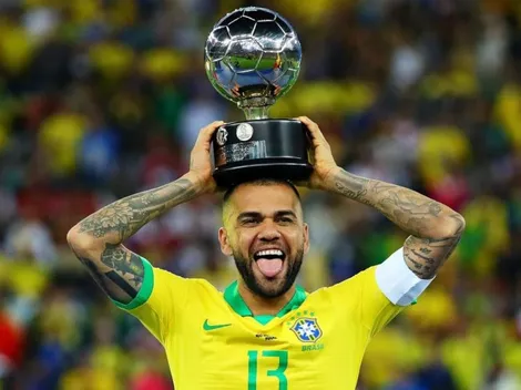 Clubes le ofrecen pega a Dani Alves por redes sociales