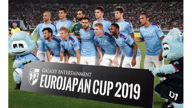 El once del City contra el Yokohama.