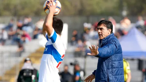Gustavo Quinteros cierra la puerta a refuerzos para Universidad Católica (Foto: Agencia Uno)