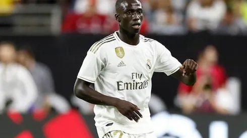 Mendy sufre lesión muscular