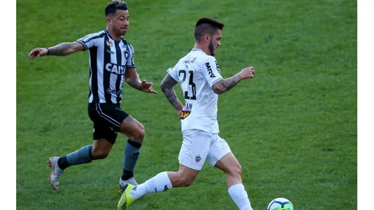 Con el blooper del año y Leo Valencia en cancha, Atlético Mineiro vence a Botafogo (Foto: Getty Images)