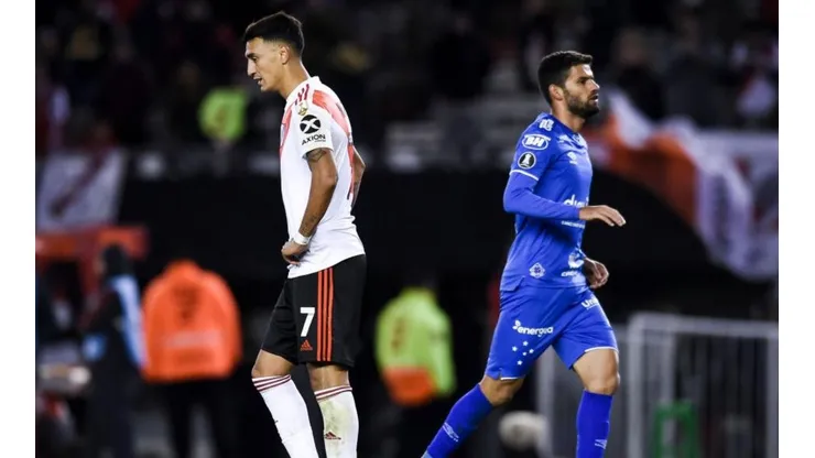 Hincha de River Plate dedica penal a Boca Juniors y la pelota se va a las nubes (Foto: Getty Images)