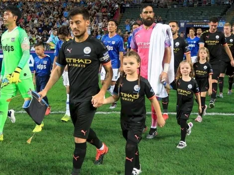 Claudio Bravo repite como titular en goleada del Manchester City en Hong Kong