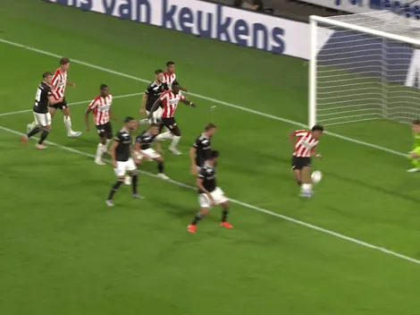 Con un gol de taco, PSV vence al Basilea por la pre Champions League