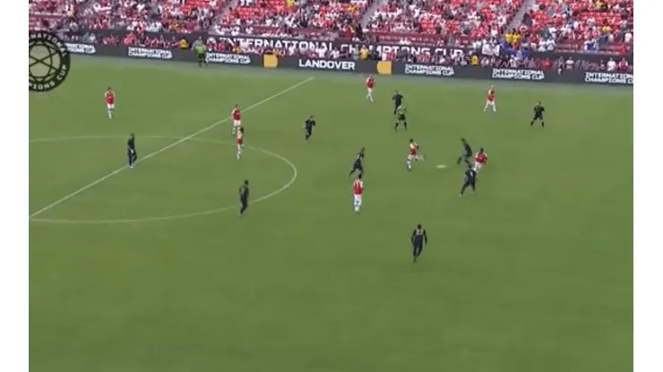 El toque mágico de Lacazette que dejó solo a Aubameyang