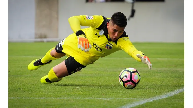 Cortés volando en Colo Colo.