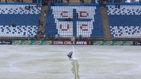Como una verdadera pista de hielo quedó la cancha de San Carlos de Apoquindo