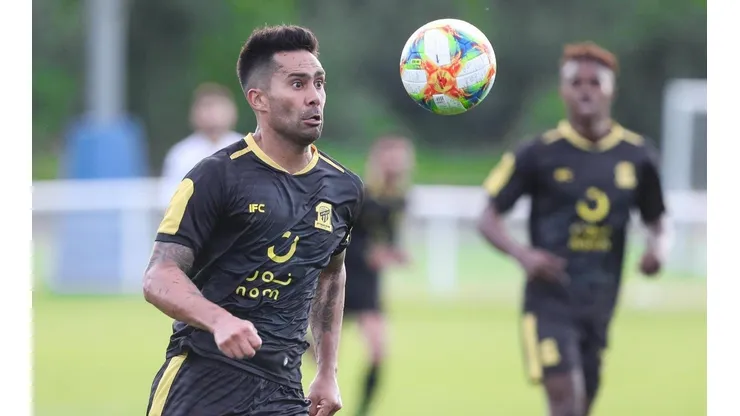 Gol de Luis Jiménez en amistoso a puertas cerradas
