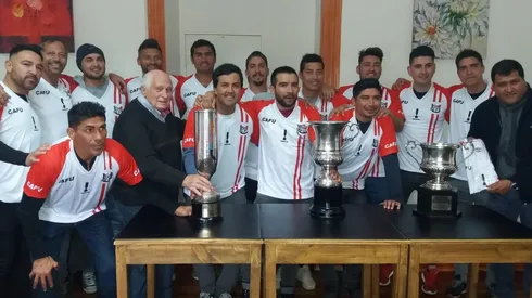 El plantel de Unión San Felipe multicampeón de 2009 se reunió para recordar aquella hazaña de volver a primera, y ganar la Copa Chile