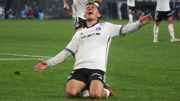 Pizarro, héroe de Colo Colo contra Junior.