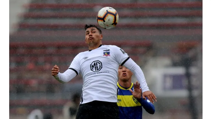 Ivan Morales sigue en Colo Colo y se ilusiona: "Quiero estar pronto en la Roja adulta"