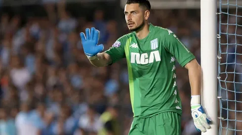 Pese a gran actuación de Gabriel Arias, Racing fue eliminado por club del ascenso