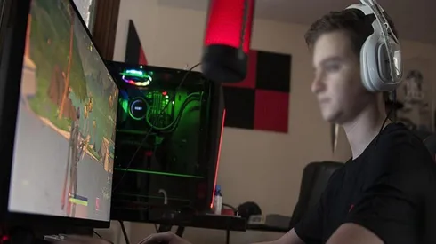 CRIMZ tiene 14 años y es seco para el Fortnite.