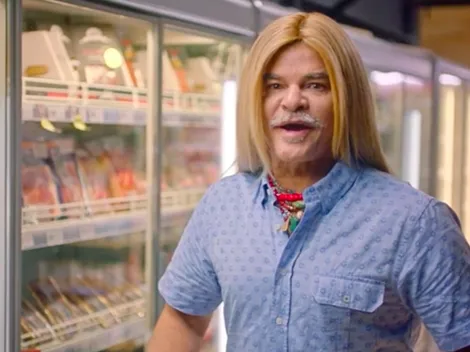 ¡Irreconocible! Carlos Valderrama deja atrás su histórico peinado y alisa su pelo