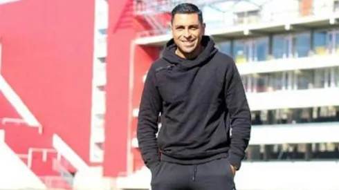 Gonzalo Jara conoce nuevo estadio de Estudiantes de La Plata