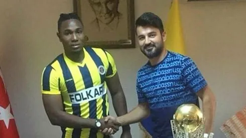 Equipo turco contrata al jugador equivocado por confusión de nombres