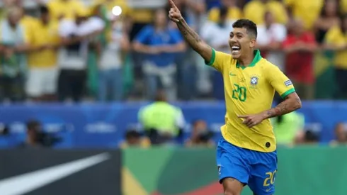 Roberto Firmino sorprendió a todos con su look en la fiesta que ofreció (Foto: Getty Images)