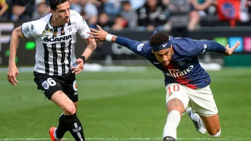 Según L'Equipe la oferta del Barcelona por Neymar "es insuficiente"