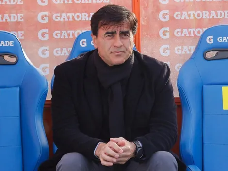 Polémica: la UC "borra" el escudo de la U de las bancas del Nacional