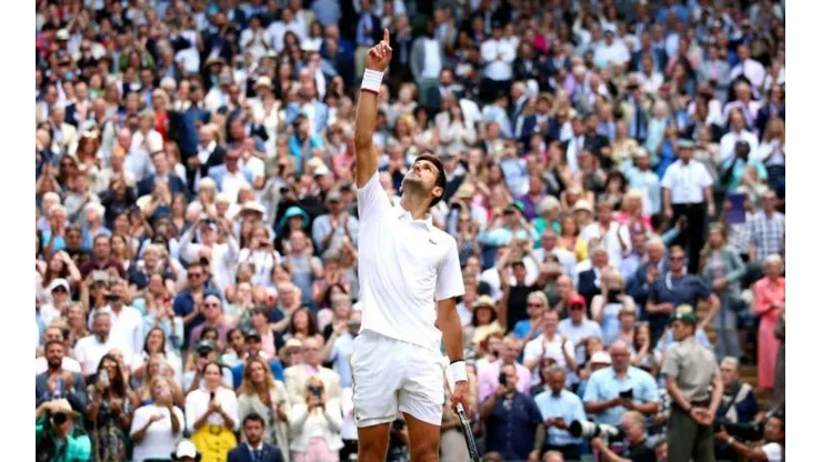 Novak Djokovic venció a Roger Federer en la final más larga de la historia de Wimbledon (Foto: Getty Images)