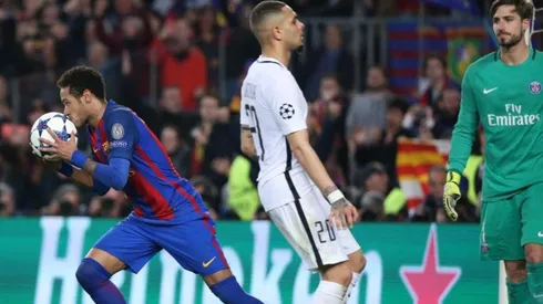 Neymar luego de anotarle al PSG en la Champions de 2017 (Foto: Getty Images)