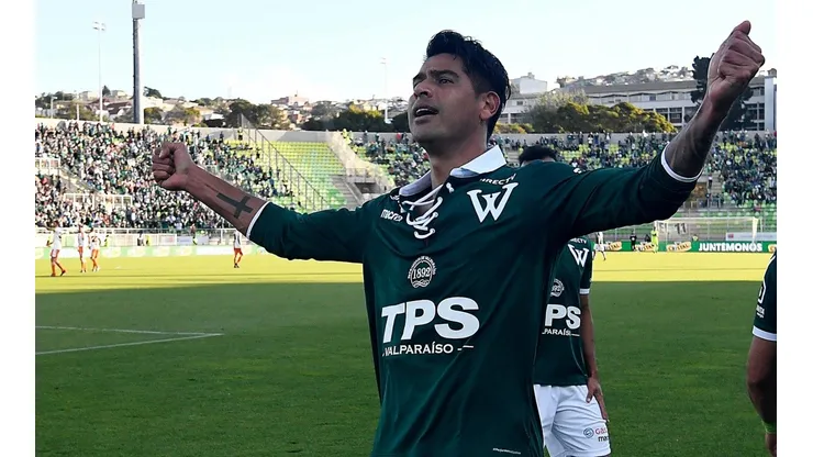 Suspenden amistoso de Santiago Wanderers ¡por un virus que afectó a 14 jugadores!