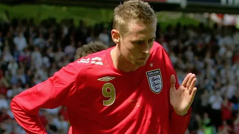 Peter Crouch y su paso del robot