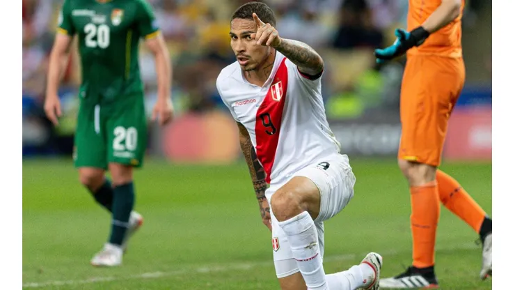 Paolo Guerrero responde a hinchas que lo acusan de "pecho frío"