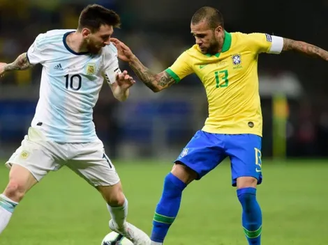 Alves: "Si Messi pasa 2 minutos sin tocar la pelota se desconecta"